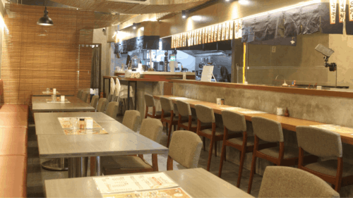 Yakitori Labの店内の雰囲気